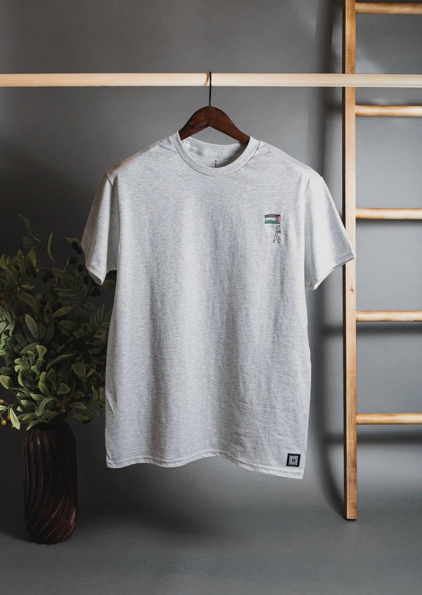 Zir Ziyadeh Classic T-shirt zir ziyadeh