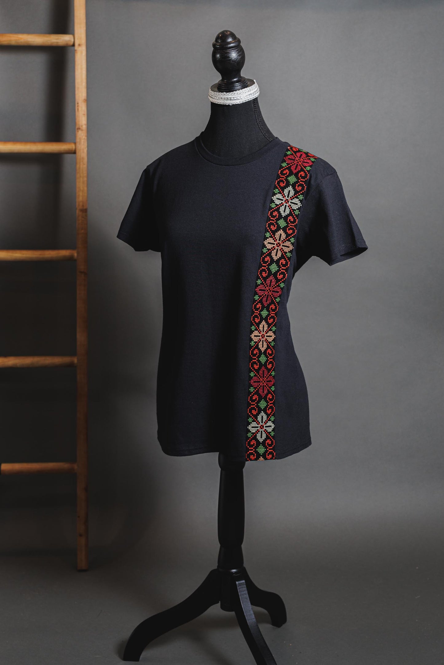 Women's Tatreez T-shirt